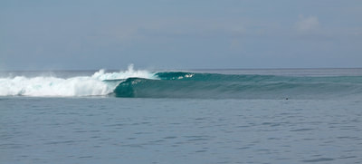surf wave lances left mentawais islands kingfisher resort