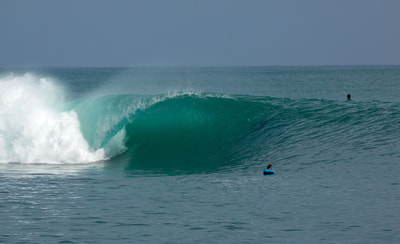 macaronis mamas surf spot perfect wave left hander mentawais islands