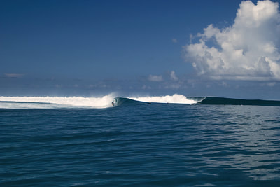 telescopes surf  spot waves mentawais islands